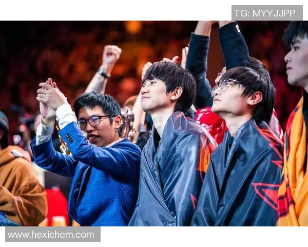 青年赛特别报道FPX逆袭之旅展现团队精神与不屈斗志